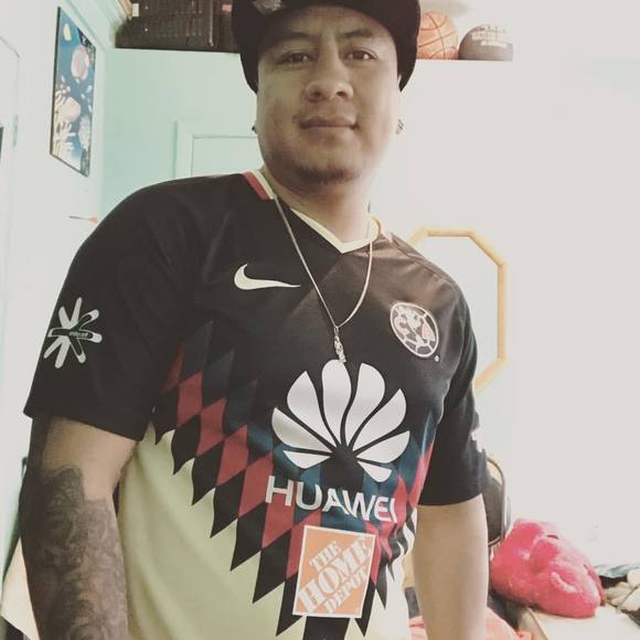 Meet your Posher, Lopez - Picture 1 of 1